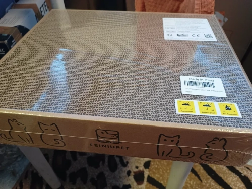 Duży kartonowy drapak dla kota Feiniupet XL z trzema wymiennymi wkładami w ozdobnym pudełku gem-ewa-mariusz.pl
