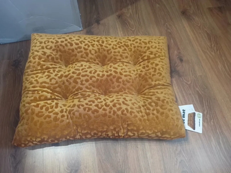 Zdjęcie główne: Puszyste pluszowe legowisko poduszka dla psa i kota we wzór panterki 63x50 cm