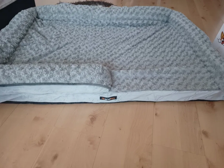 Wielkie ortopedyczne legowisko sofa dla psa XXL Feandrea z pluszem PV i aksamitnymi bokami