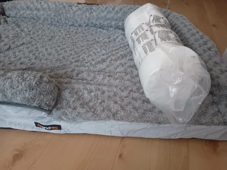 Wielkie ortopedyczne legowisko sofa dla psa XXL Feandrea z pluszem PV i aksamitnymi bokami