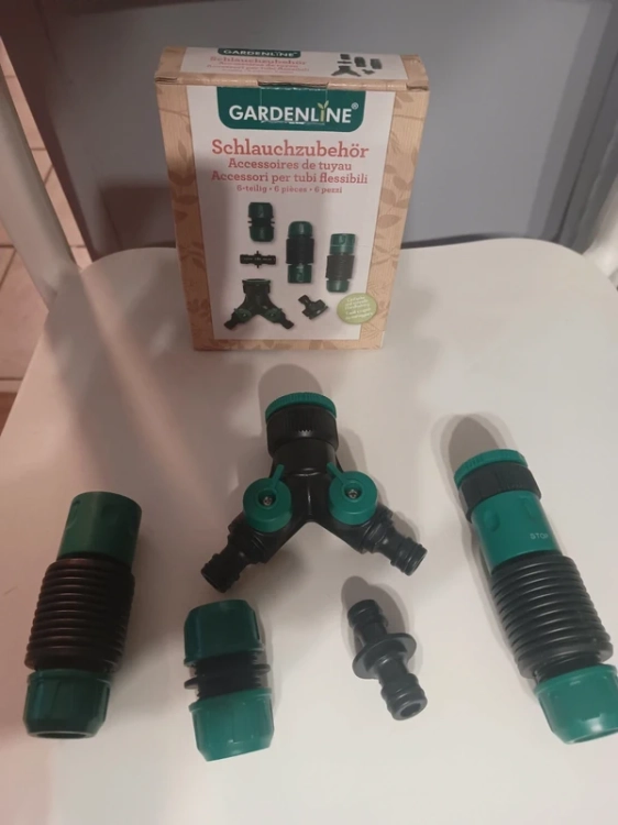 Dwudrożny czarno zielony rozdzielacz do węża ogrodowego Gardenline zestaw 6 elementów