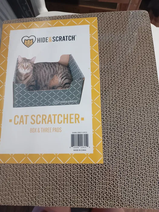 Bardzo duży kartonowy drapak leżanka dla kota Hide and Scratch ze wzorzystym nadrukiem