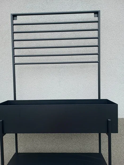 Nowoczesny antracytowy metalowy kwietnik stojak z donicą i wieszakiem Belavi 142x73 cm