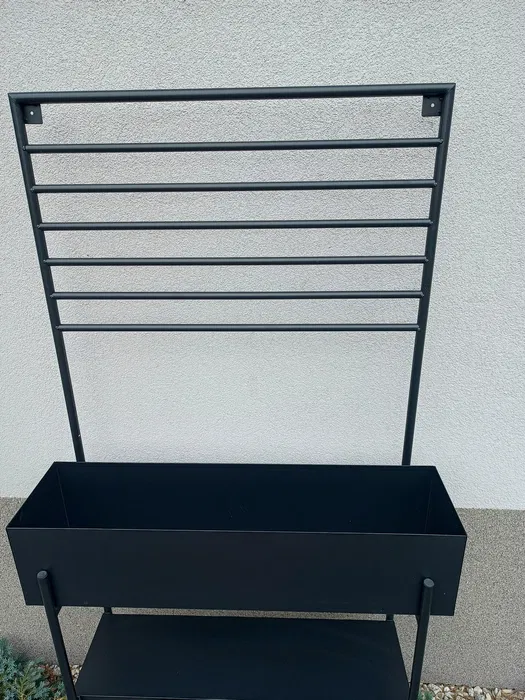 Nowoczesny antracytowy metalowy kwietnik stojak z donicą i wieszakiem Belavi 142x73 cm
