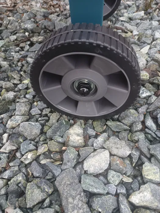 Ciemnozielony metalowy mobilny wózek donica na sadzonki i zioła na kółkach 84,5x45 cm