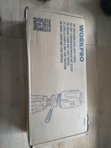 Poziomica laserowa WORKPRO 360 stopni z zieloną wiązką na teleskopowym statywie
