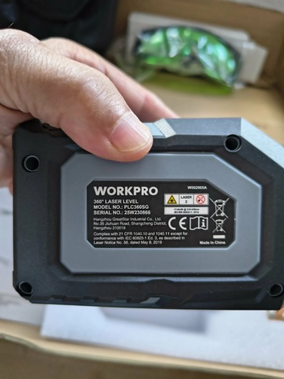 Poziomica laserowa WORKPRO 360 stopni z zieloną wiązką na teleskopowym statywie