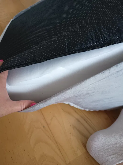 Szare profilowane schody piankowe rampa dla małego psa o wysokości 40 cm