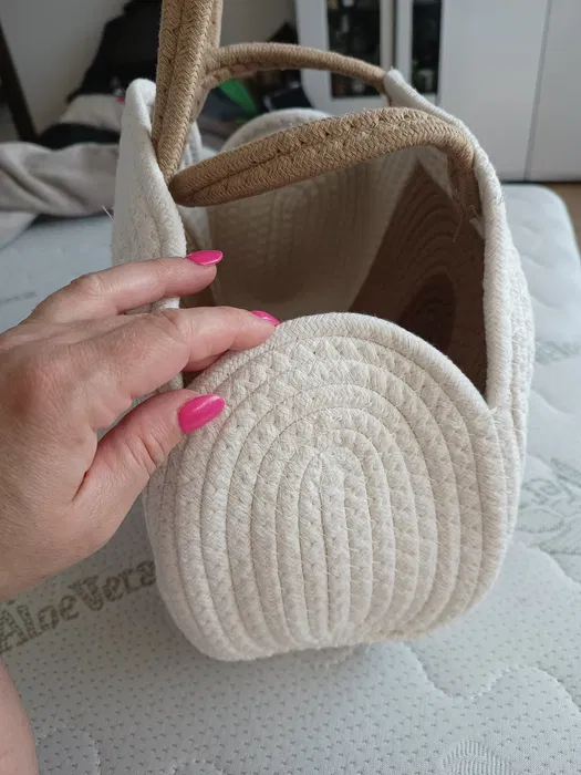 Pleciony bawełniany koszyk Tęcza w stylu Boho z dwoma uchwytami z liny