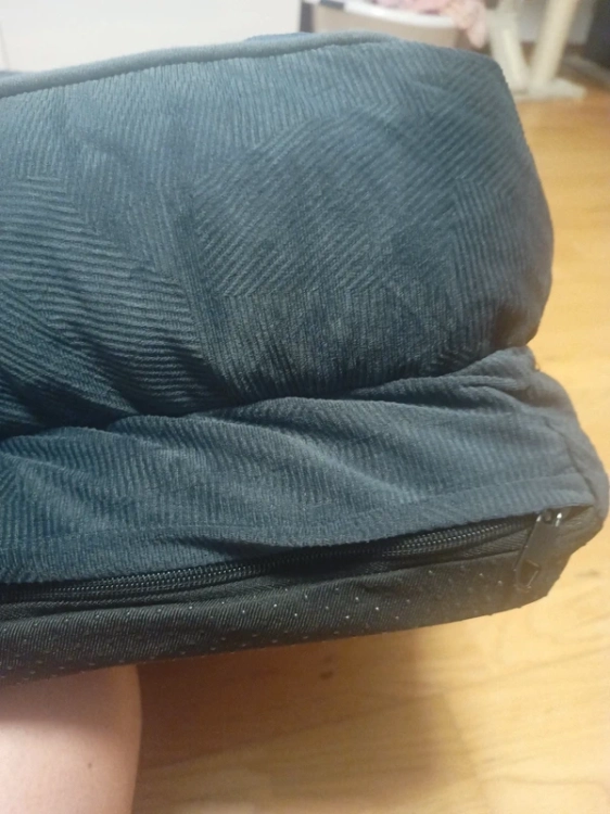 Duża grafitowo-szara ortopedyczna sofa legowisko dla psa XXL o wymiarach 114 na 85 cm