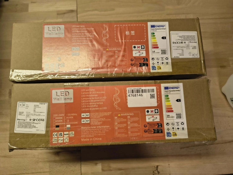 Nowoczesny złoty kinkiet ścienny LED o unikalnym spiralnym kształcie o wysokości 40 cm