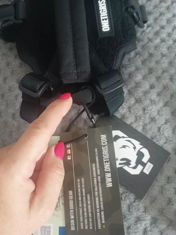 Czarne taktyczne szelki dla psa OneTigris rozmiar XXXS ze smyczą taśmową