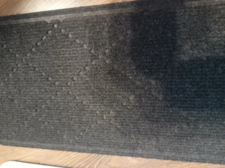 samoprzylepne-nakladki-na-schody-antracyt-76x20-zestaw-15-sztuk