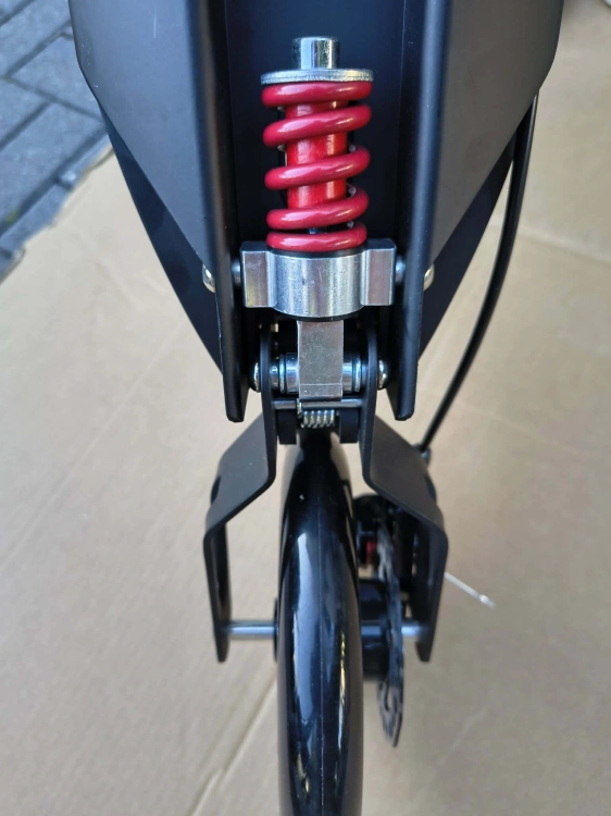 hulajnoga-urban-scooter-miejska-skladana-czarna-z-hamulcem-tarczowym
