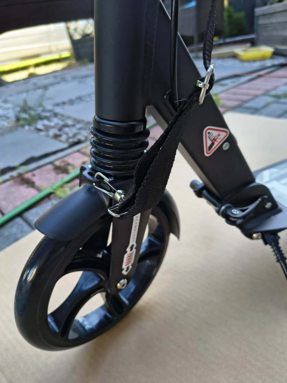 hulajnoga-urban-scooter-miejska-skladana-czarna-z-hamulcem-tarczowym