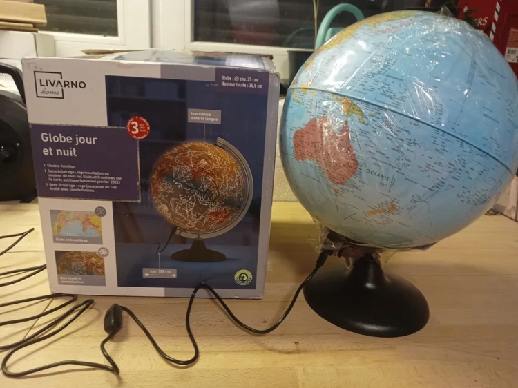 livarno-home-globus-i-mapa-nieba-z-podswietleniem-led-fi-25-cm-opakowanie