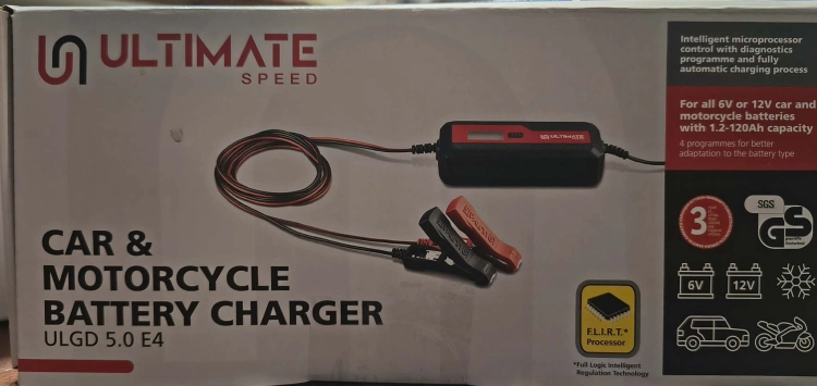 prostownik-mikroprocesorowy-ultimate-speed-ulgd-5-0-e4-6v-12v-zestaw