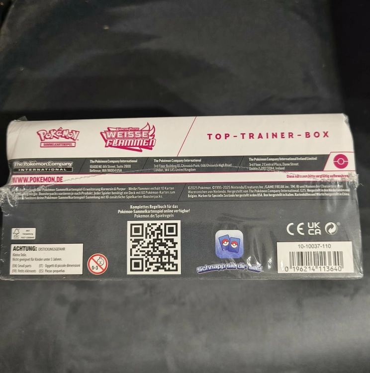 Oryginalnie zafoliowany zestaw kart kolekcjonerskich Pokémon Karmesin i Purpur Weisse Flammen Top Trainer Box wersja niemiecka gem-ewa-mariusz.pl