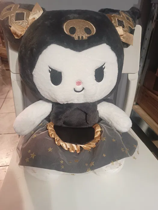 duza-maskotka-kuromi-45cm-my-melody-zlota-sukienka-gem-ewa-mariusz