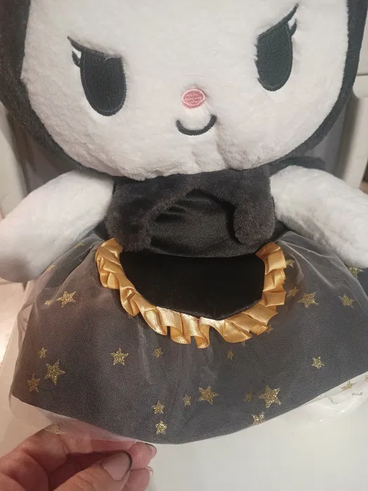 duza-maskotka-kuromi-45cm-my-melody-zlota-sukienka-gem-ewa-mariusz