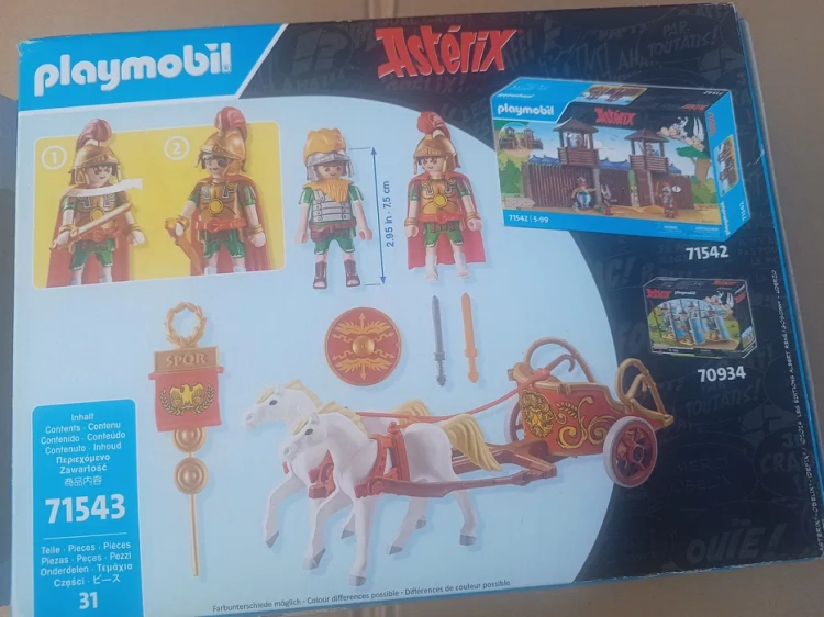 Zestaw klocków Playmobil Asterix 71013 przedstawiający rzymski rydwan z dwoma końmi i figurkami żołnierzy