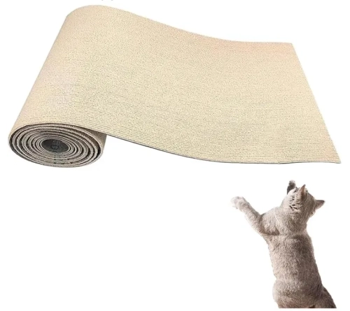 Duża kremowa samoprzylepna mata do drapania dla kota z filcu o wymiarach 180x60 cm naklejona na ścianę i bok mebli