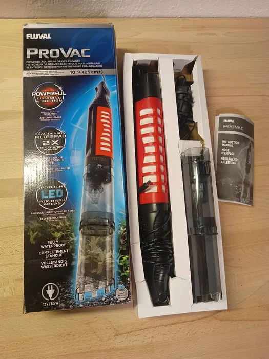 Elektryczny odkurzacz odmulacz do akwarium Fluval Pro Vac w stanie bardzo dobrym z widoczną przedłużką i diodami LED