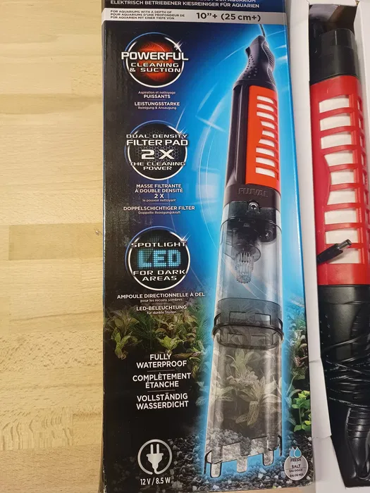 Elektryczny odkurzacz odmulacz do akwarium Fluval Pro Vac w stanie bardzo dobrym z widoczną przedłużką i diodami LED