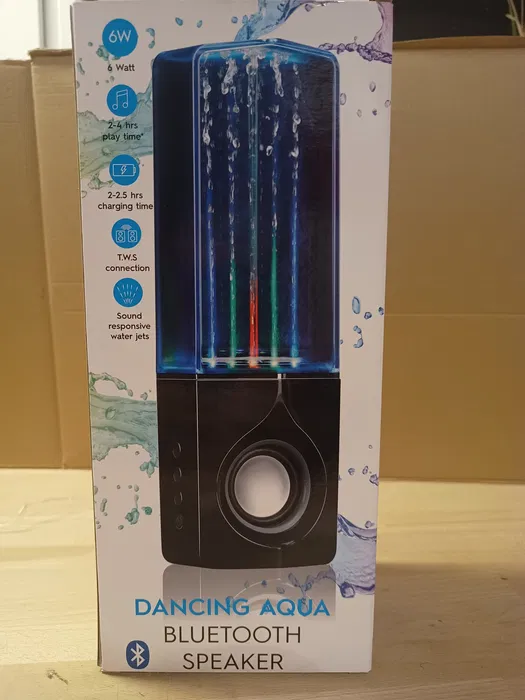 Nowy czarny pionowy głośnik bezprzewodowy Bluetooth z tańczącą wodą i kolorowym podświetleniem LED fontanna