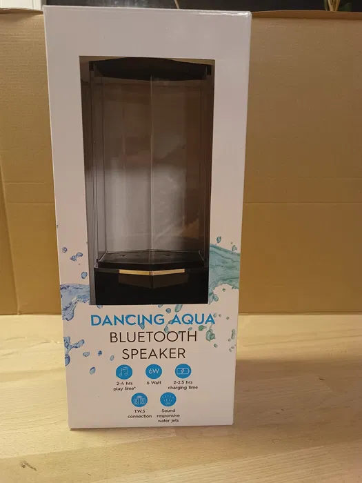 Nowy czarny pionowy głośnik bezprzewodowy Bluetooth z tańczącą wodą i kolorowym podświetleniem LED fontanna