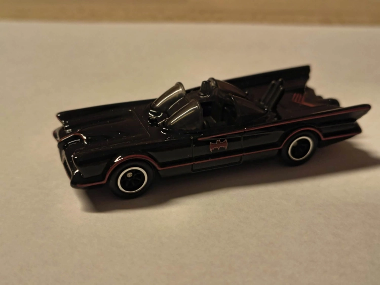 Nowy czarny zestaw pięciu metalowych autek Hot Wheels Premium DC Batman Bundle GRM17 z gumowymi oponami w oryginalnym pudełku