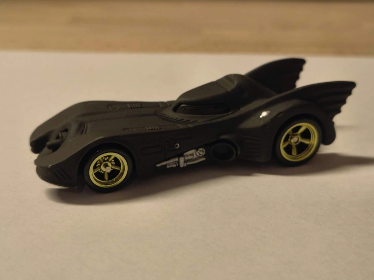 Nowy czarny zestaw pięciu metalowych autek Hot Wheels Premium DC Batman Bundle GRM17 z gumowymi oponami w oryginalnym pudełku