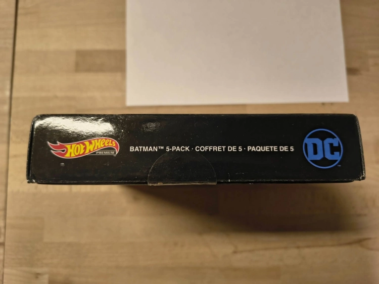 Nowy czarny zestaw pięciu metalowych autek Hot Wheels Premium DC Batman Bundle GRM17 z gumowymi oponami w oryginalnym pudełku
