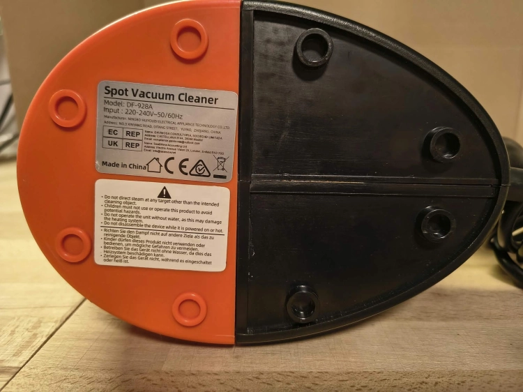 Nowe oryginalne opakowanie kartonowe ręcznej myjki parowej Handheld Steam Cleaner model DF-928A z grafiką pomarańczowo czarnej parownicy