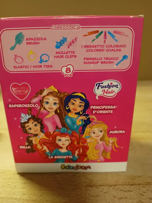 Nowa fabrycznie zapakowana głowa lalki do stylizacji i czesania Bella My Little Princess o wysokości 14 cm z brązowymi włosami w różowym pudełku z okienkiem