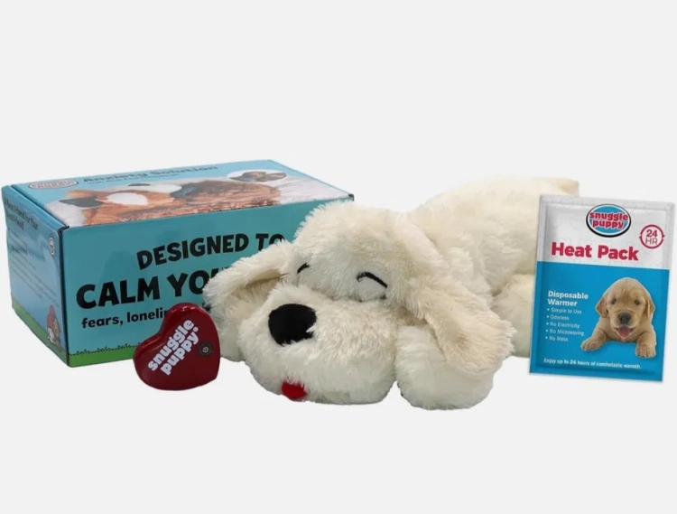 Nowa kremowa maskotka behawioralna Snuggle Puppy z mechanicznym czerwonym serduszkiem zasilanym bateriami i jednorazowym wkładem rozgrzewającym Heat Pack przy oryginalnym pudełku
