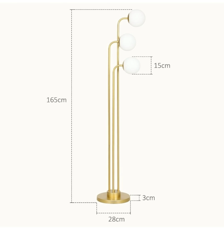 Nowa nowoczesna złota lampa podłogowa stojąca HOMCOM o wysokości 165 cm z trzema białymi obrotowymi kloszami obok sofy